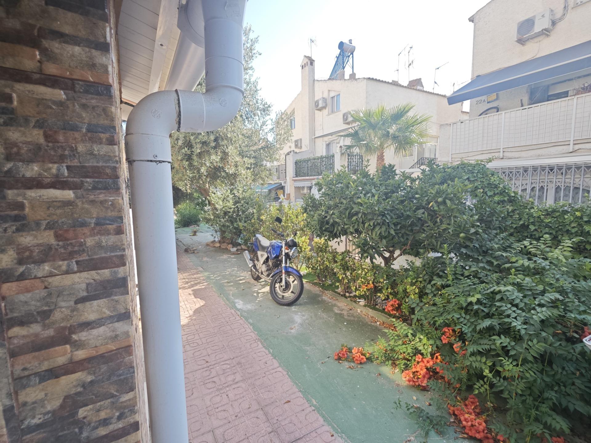 For sale - 2 Bedroom 1 Bathroom Bungalow in Torrevieja - Playa Del Cura  - Alicante