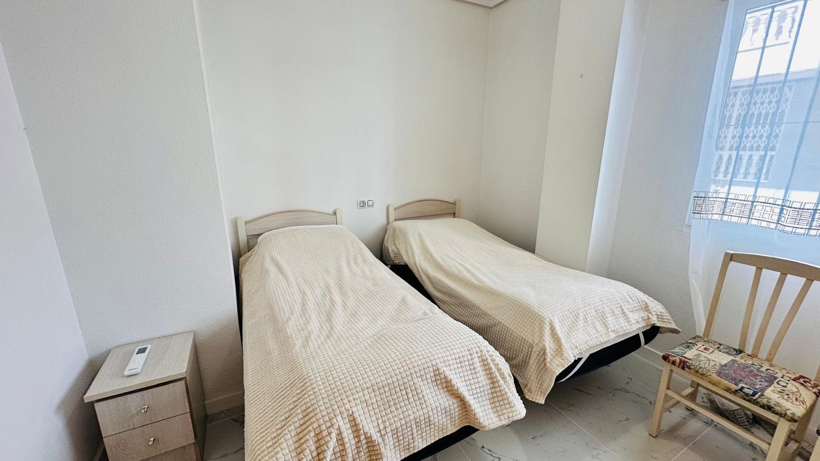For sale - 2 Bedroom 1 Bathroom Apartment in Torrevieja - Acequion  - Alicante