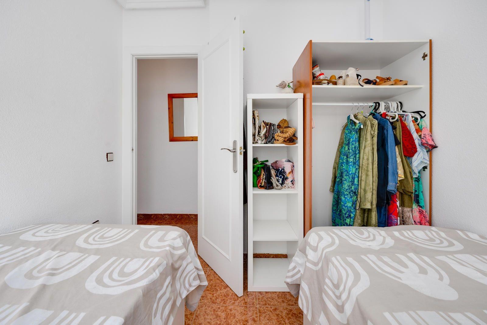 For sale - 2 Bedroom 1 Bathroom Penthouse in Torrevieja - Centro  - Alicante