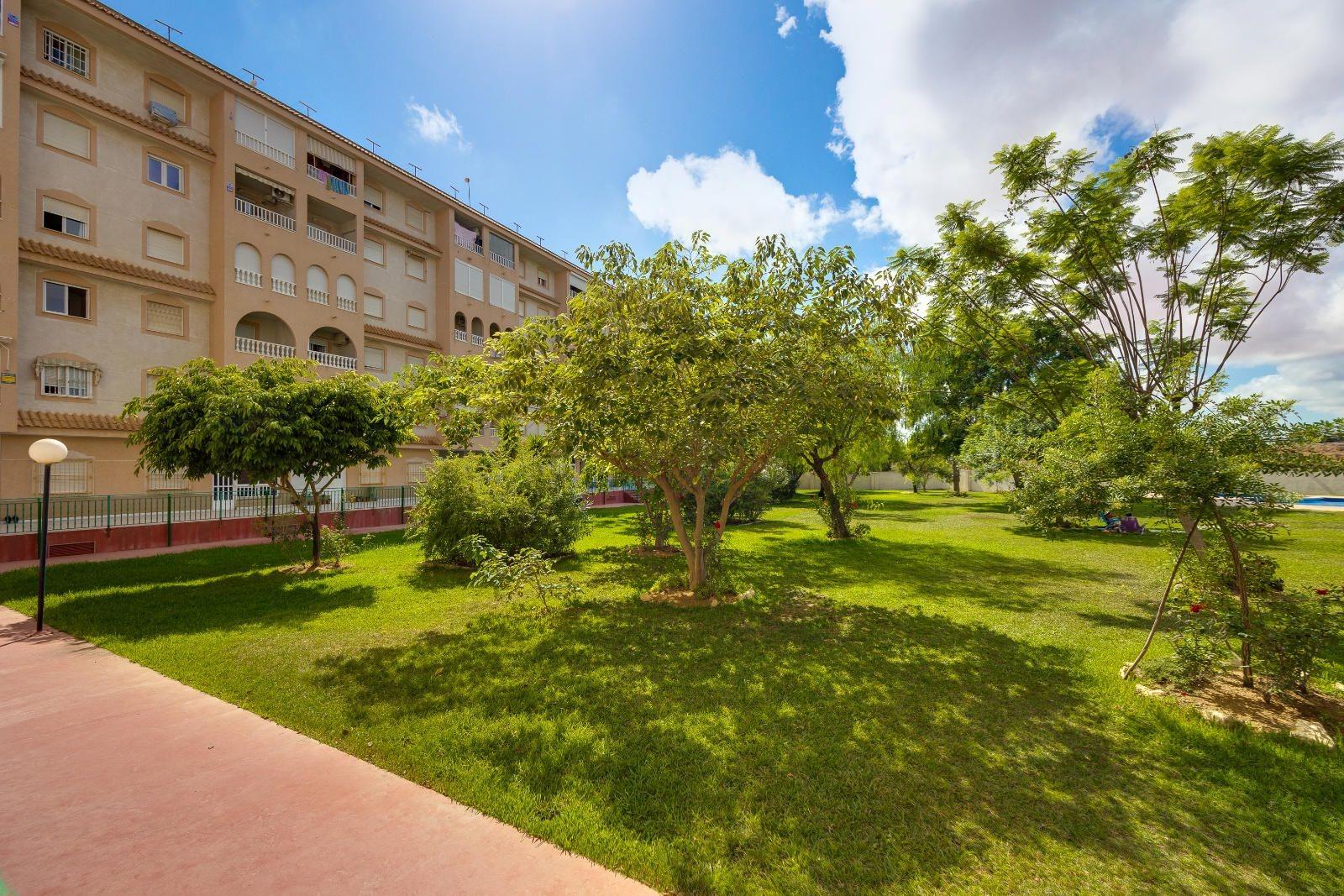 For sale - 2 Bedroom 1 Bathroom Penthouse in Torrevieja - Centro  - Alicante