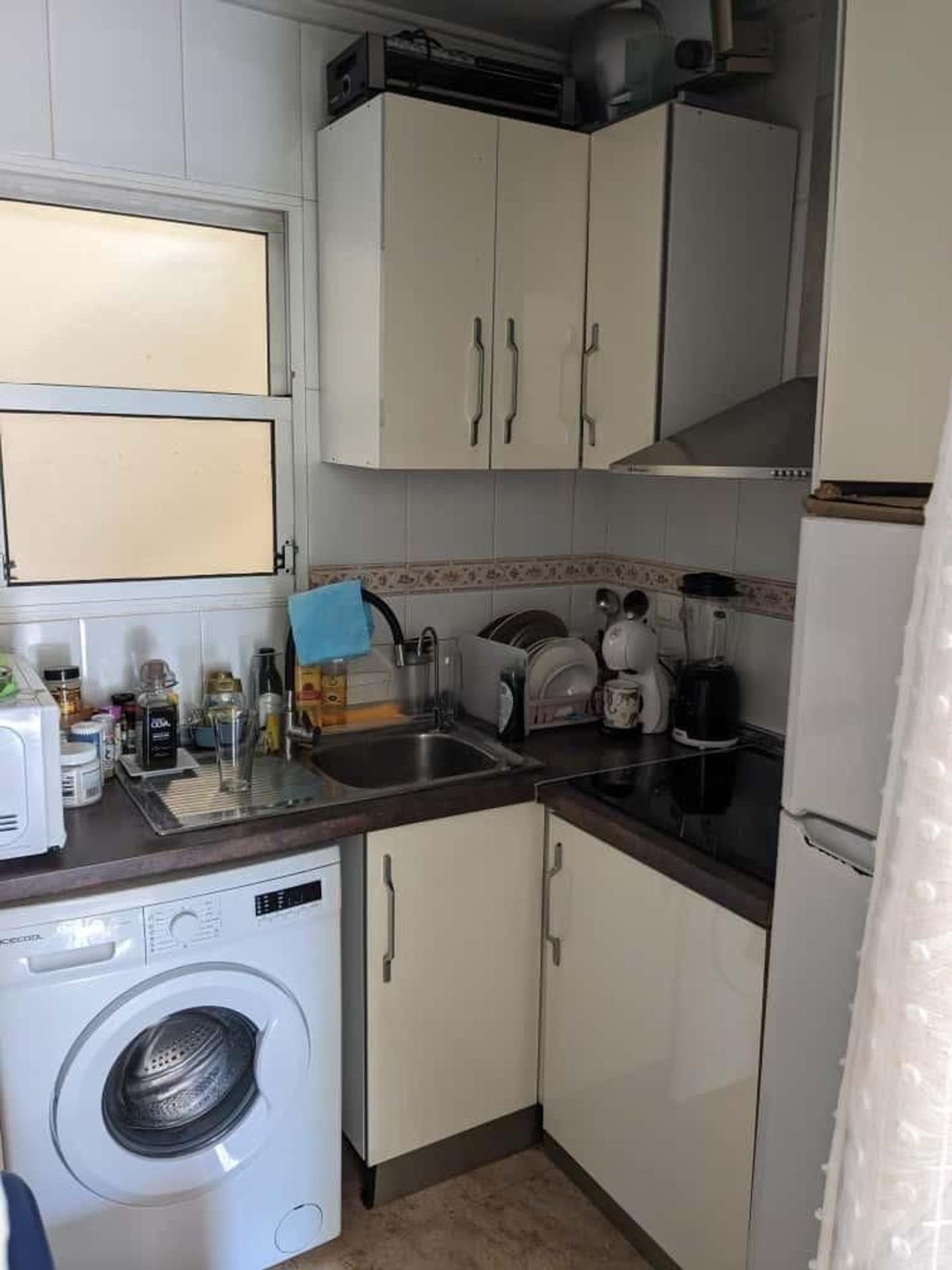For sale - 2 Bedroom 1 Bathroom Apartment in Torrevieja - Playa Del Cura  - Alicante