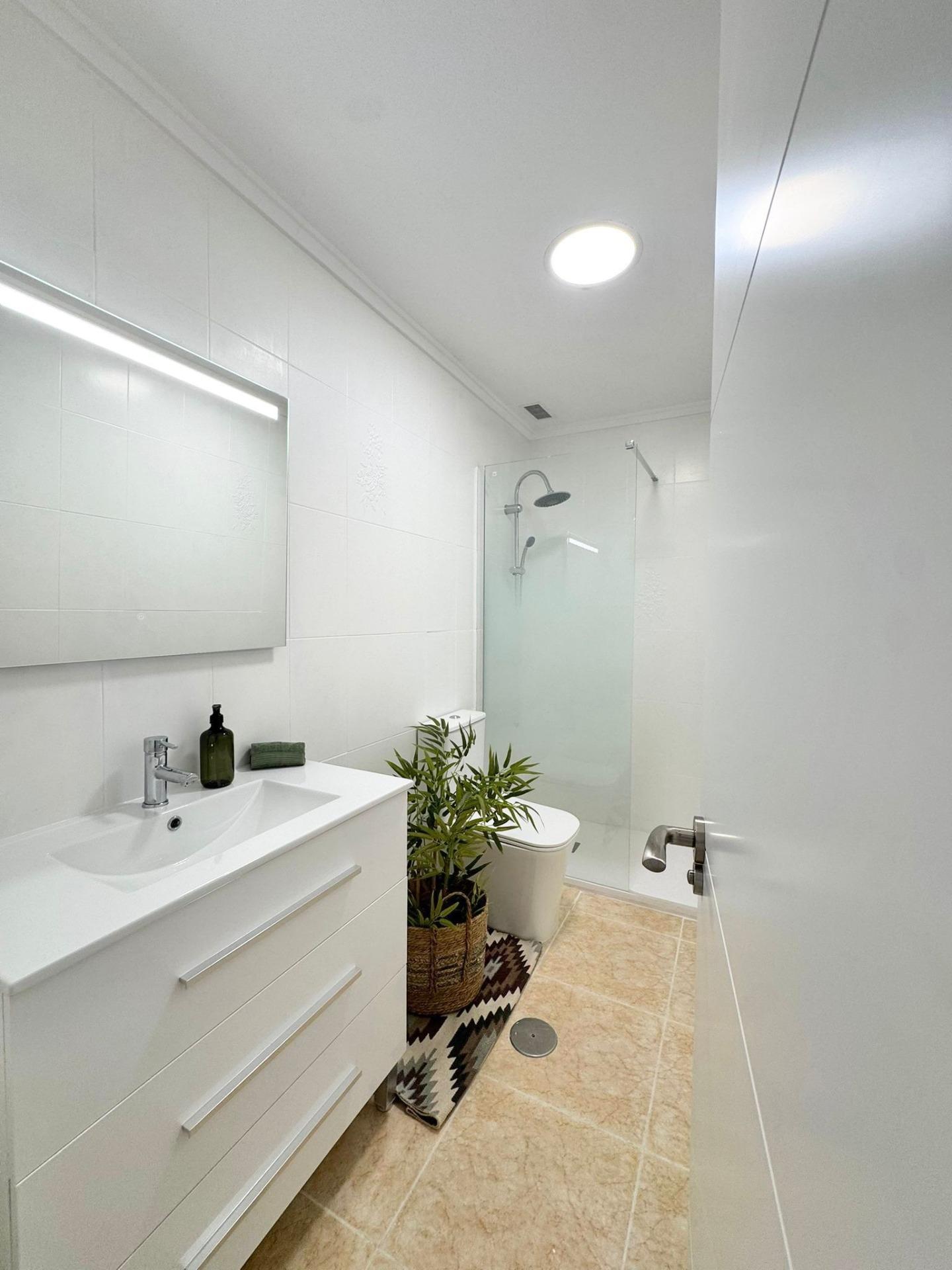 For sale - 2 Bedroom 1 Bathroom Apartment in Torrevieja - Torrevieja  - Alicante