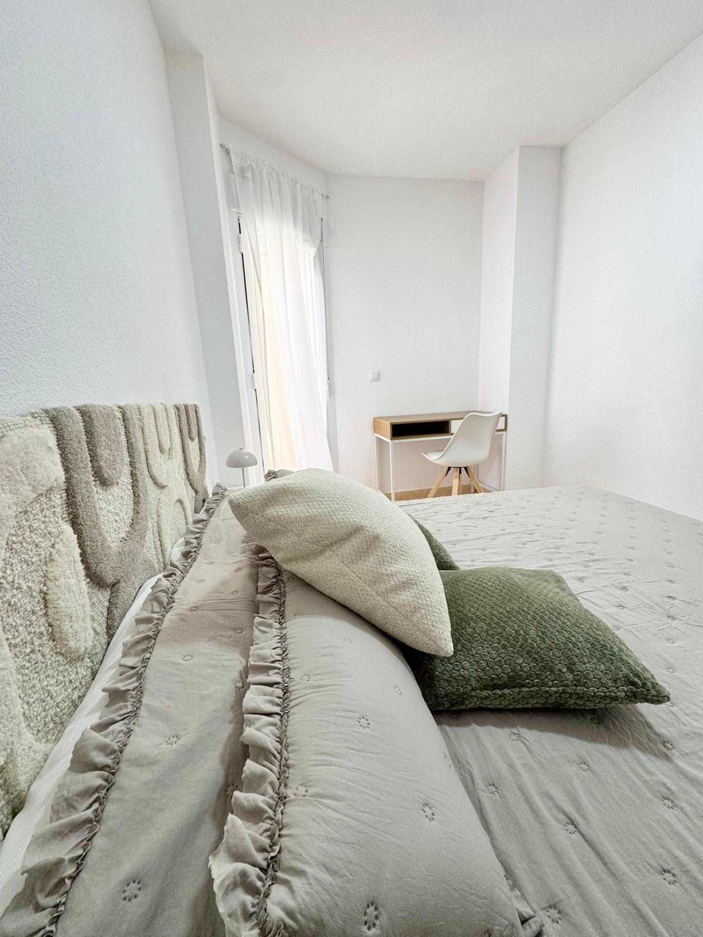 For sale - 2 Bedroom 1 Bathroom Apartment in Torrevieja - Torrevieja  - Alicante