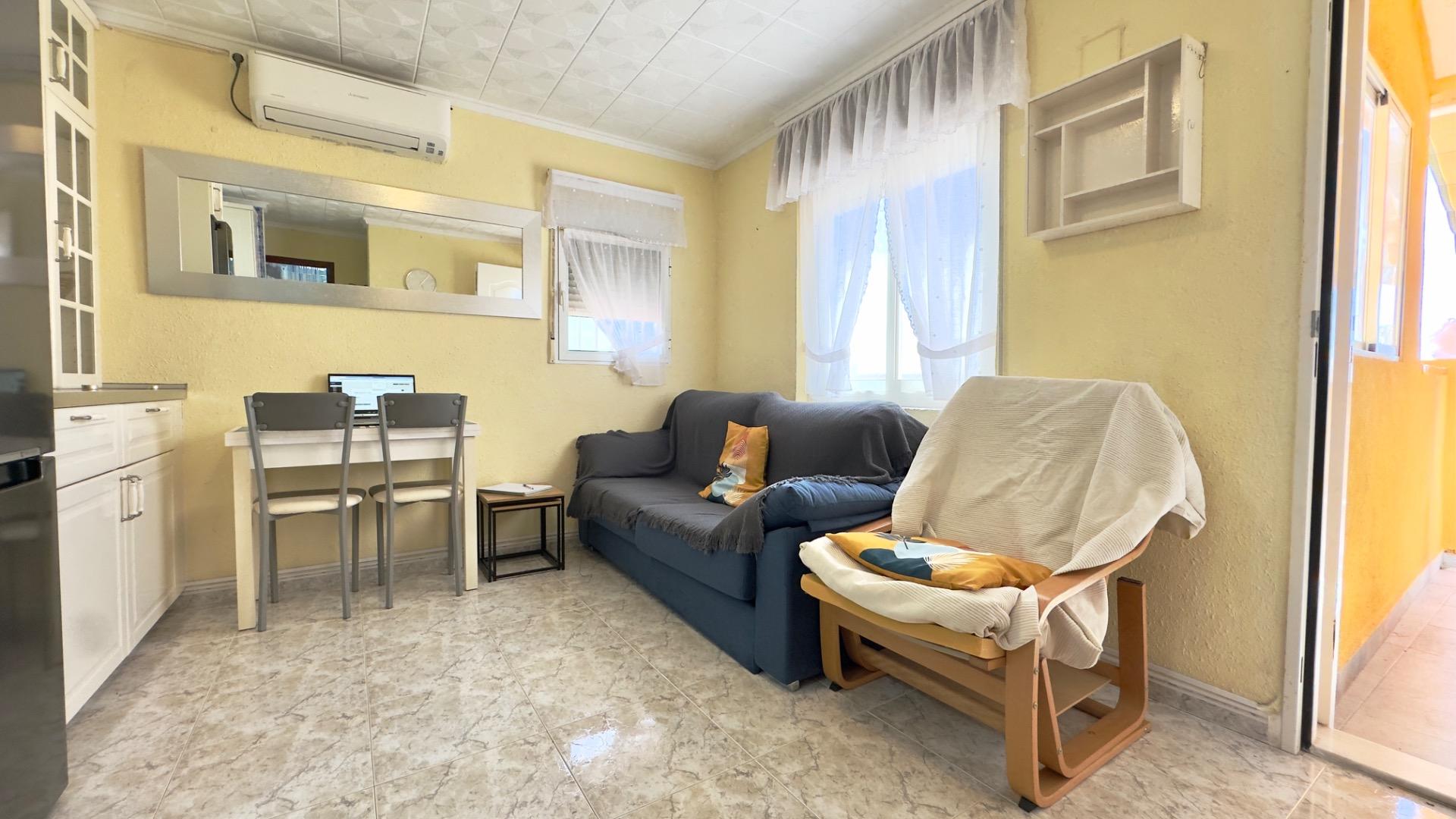 For sale - 2 Bedroom 1 Bathroom Bungalow in Torrevieja - Torretas  - Alicante