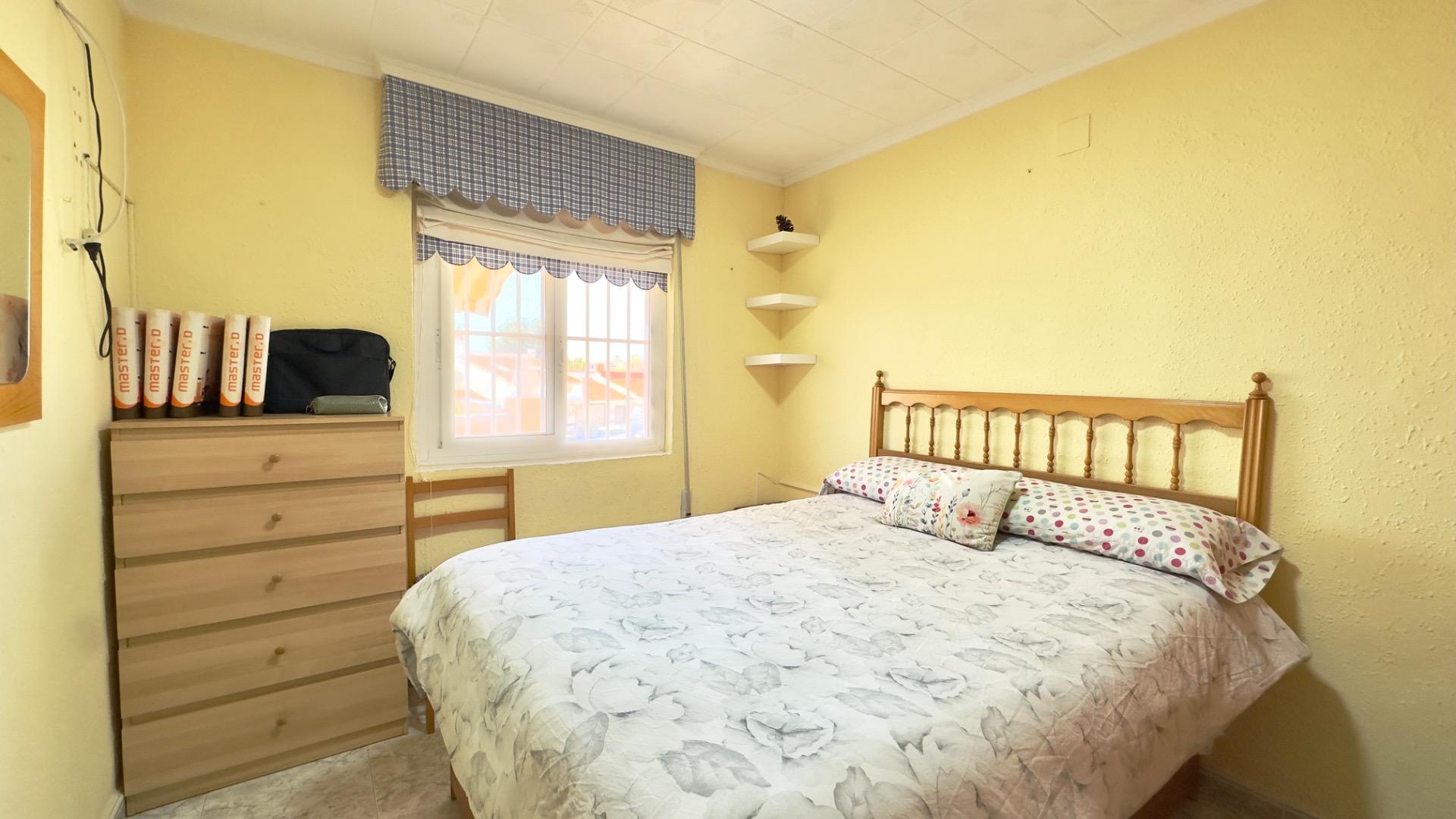 For sale - 2 Bedroom 1 Bathroom Bungalow in Torrevieja - Torretas  - Alicante
