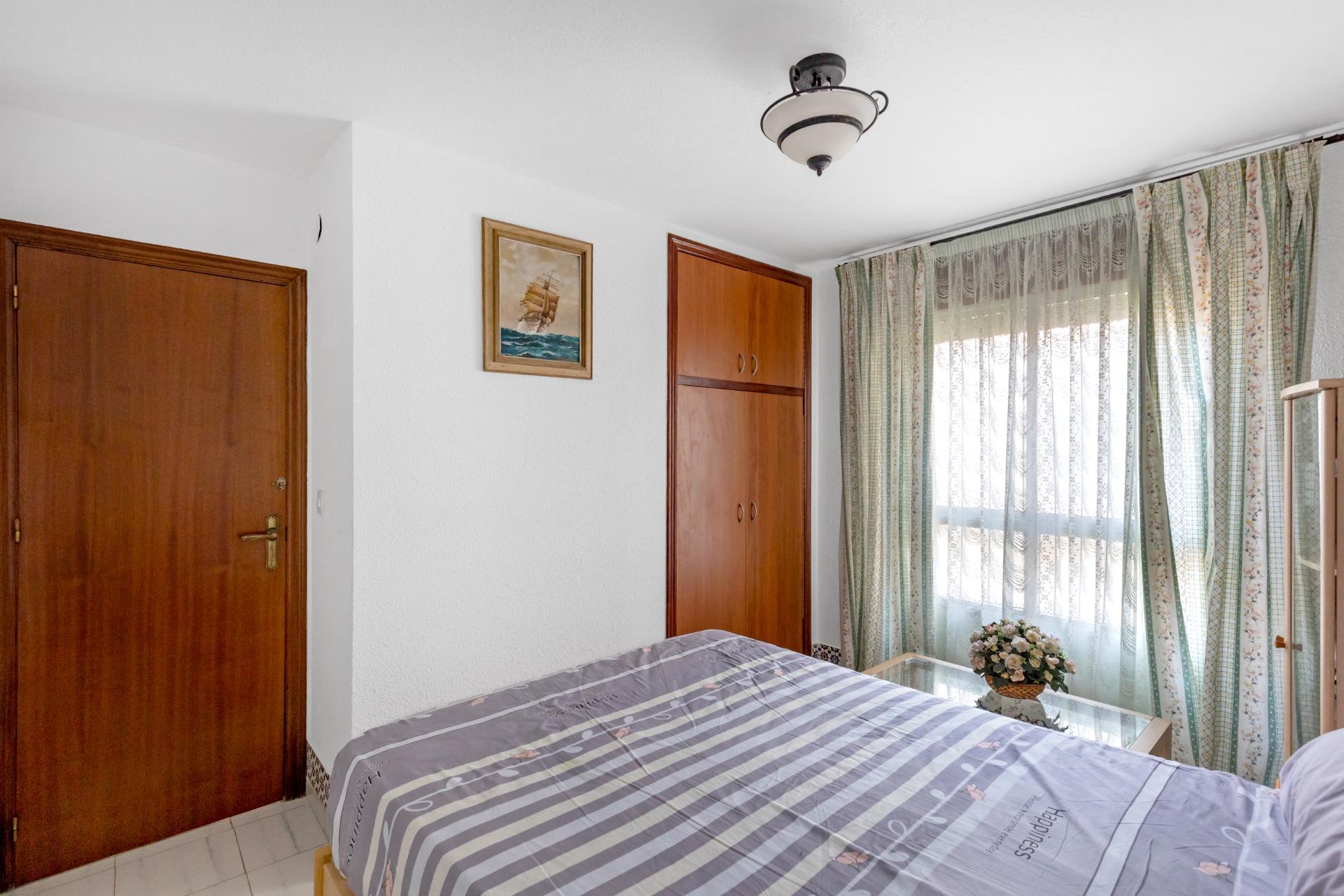For sale - 3 Bedroom 2 Bathroom Bungalow in Torrevieja - Centro  - Alicante
