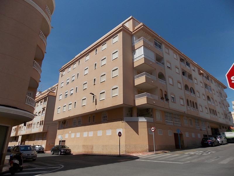 For sale - 2 Bedroom 1 Bathroom Apartment in Torrevieja - El Molino  - Alicante