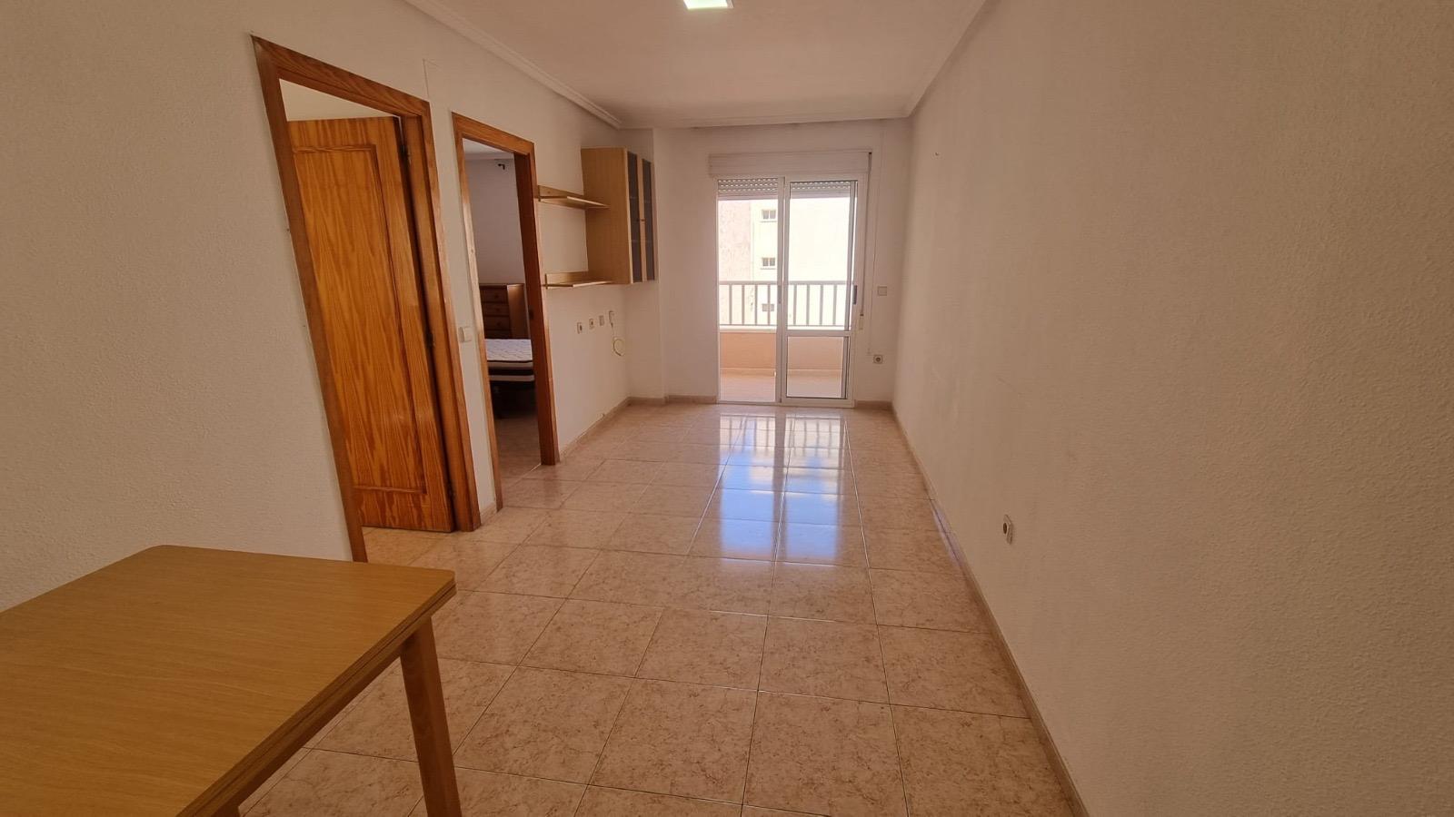 For sale - 2 Bedroom 1 Bathroom Apartment in Torrevieja - El Molino  - Alicante