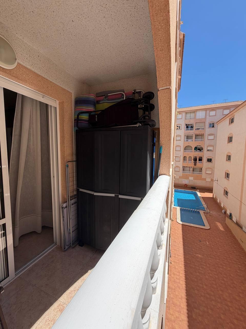 For sale - 2 Bedroom 1 Bathroom Apartment in Torrevieja - Centro  - Alicante
