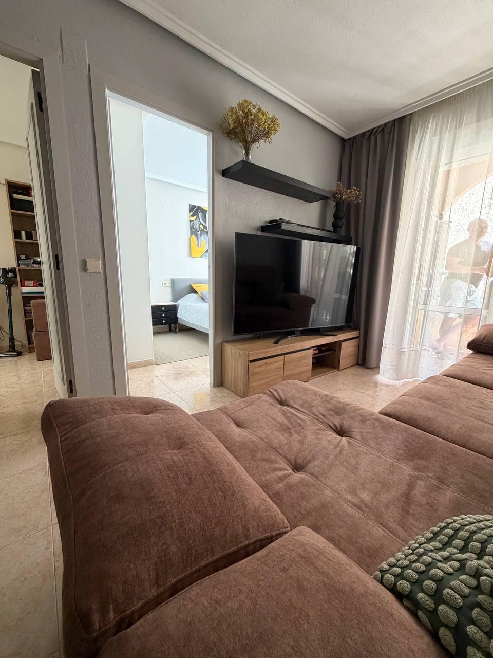 For sale - 2 Bedroom 1 Bathroom Apartment in Torrevieja - Centro  - Alicante