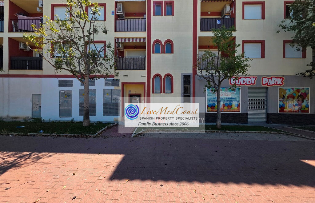 For sale - 2 Bedroom 1 Bathroom apartment in LOS ALCÁZARES -  - Murcia