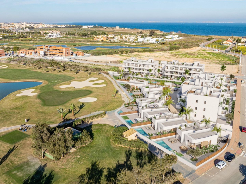 3 Bedroom 2 Bathroom Apartment in Los Alcazares