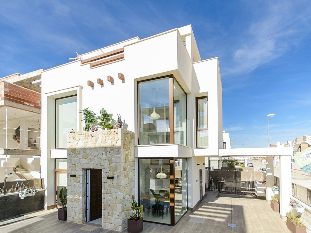 3 Bedroom 2 Bathroom Villa in Cartagena