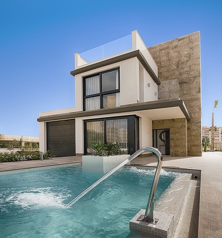 4 Bedroom 3 Bathroom Villa in Cartagena