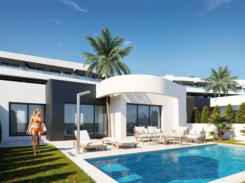 3 Bedroom 2 Bathroom Villa in Los Alcazares