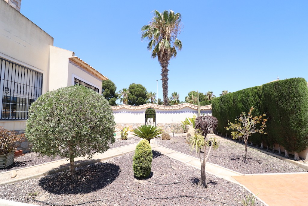 For sale - 3 Bedroom 2 Bathroom Villa in Las Ramblas Golf - Las Ramblas  - Alicante