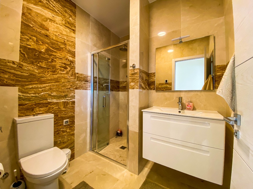 For sale - 4 Bedroom 3 Bathroom Villa in La Zenia - La Zenia  - Alicante