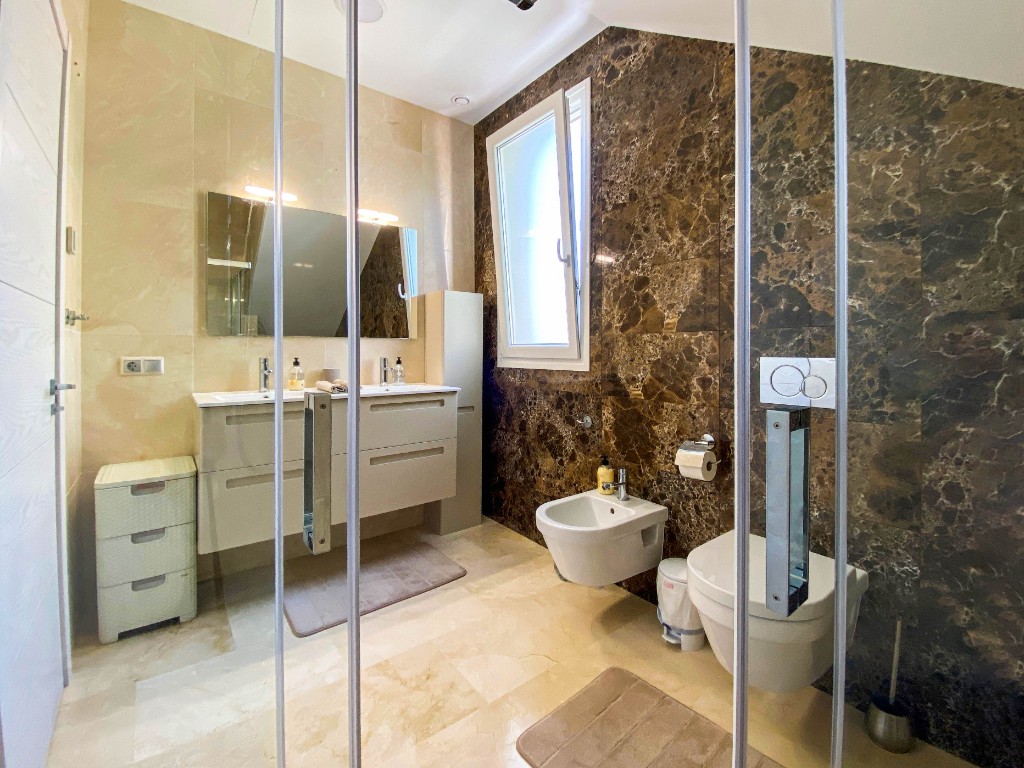 For sale - 4 Bedroom 3 Bathroom Villa in La Zenia - La Zenia  - Alicante