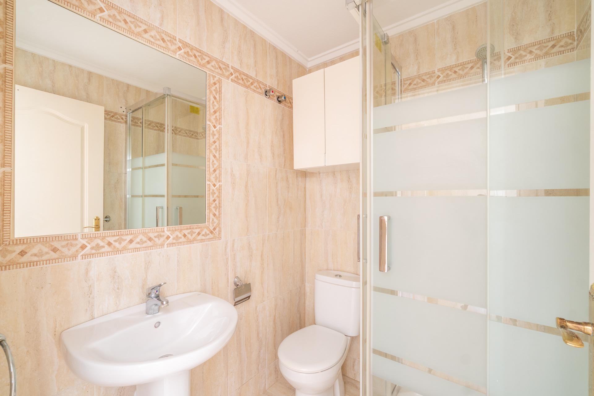 For sale - 2 Bedroom 2 Bathroom Ground Floor in Villamartin - Los Dolses  - Alicante