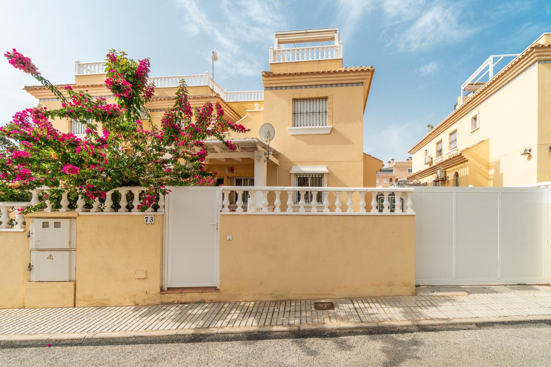 For sale - 2 Bedroom 2 Bathroom Ground Floor in Villamartin - Los Dolses  - Alicante