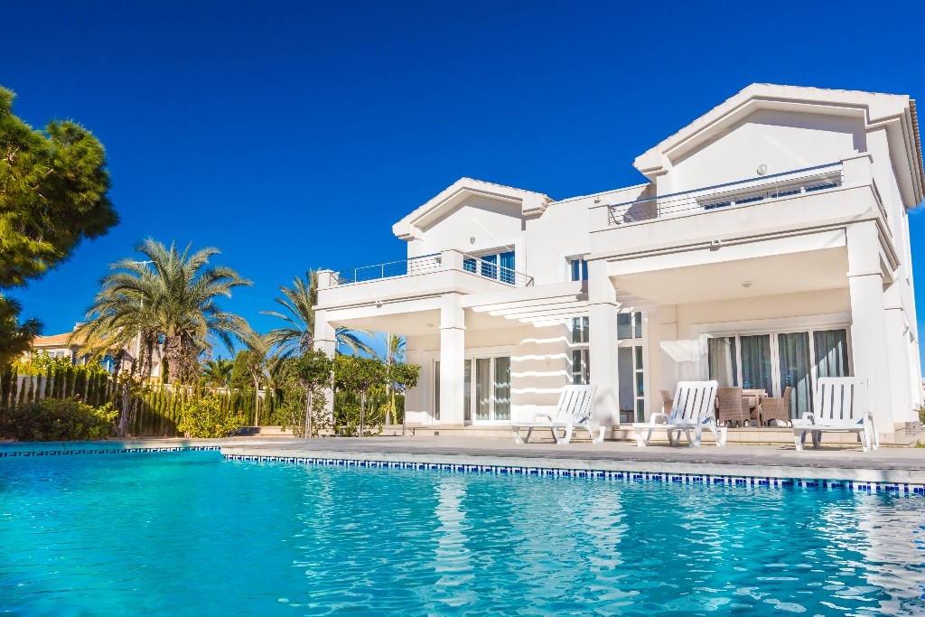 4 Bedroom 5 Bathroom Villa in Cabo Roig