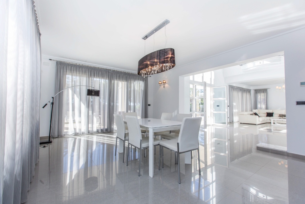 For sale - 4 Bedroom 5 Bathroom Villa in Cabo Roig - Cabo Roig  - Alicante