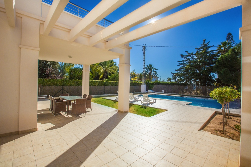 For sale - 4 Bedroom 5 Bathroom Villa in Cabo Roig - Cabo Roig  - Alicante