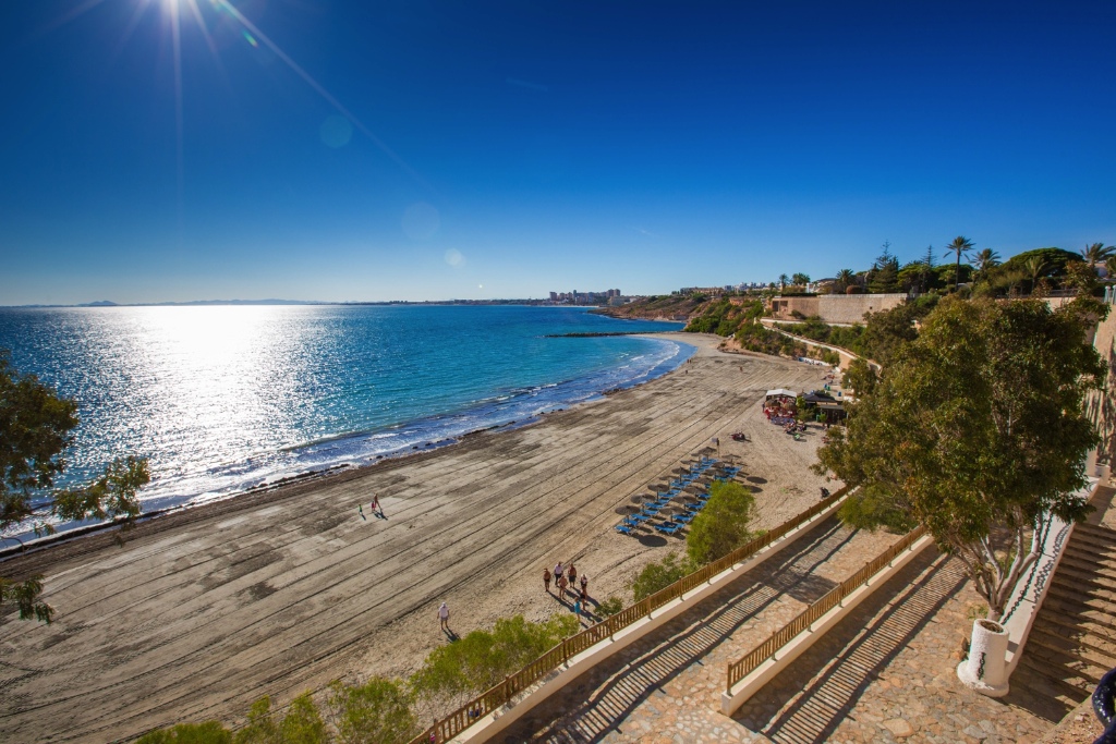 For sale - 4 Bedroom 5 Bathroom Villa in Cabo Roig - Cabo Roig  - Alicante