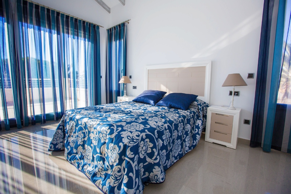For sale - 4 Bedroom 5 Bathroom Villa in Cabo Roig - Cabo Roig  - Alicante