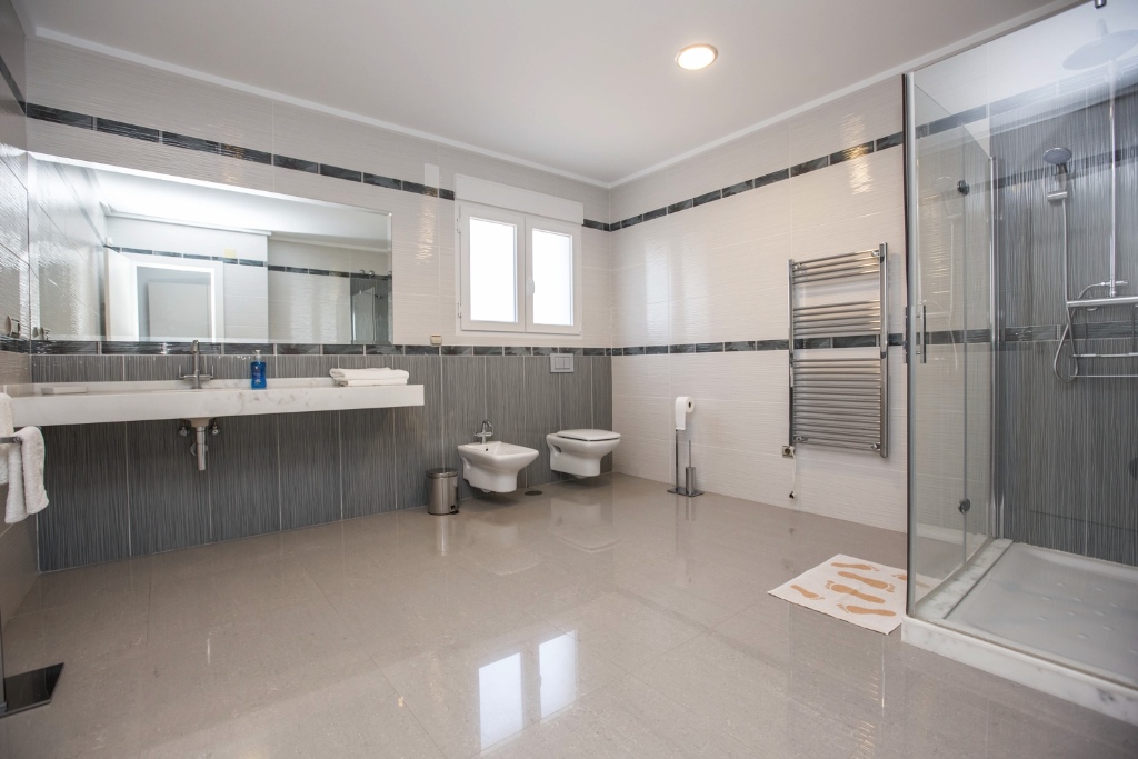For sale - 4 Bedroom 5 Bathroom Villa in Cabo Roig - Cabo Roig  - Alicante