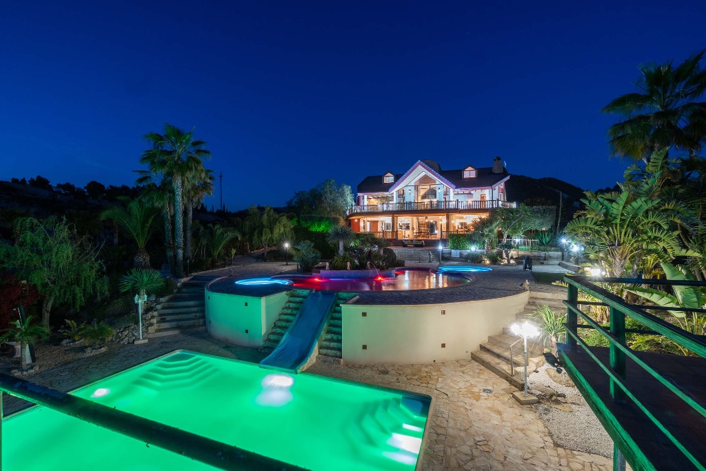 For sale - 5 Bedroom 4 Bathroom Villa in Orihuela-Costa - Orihuela Costa  - Alicante