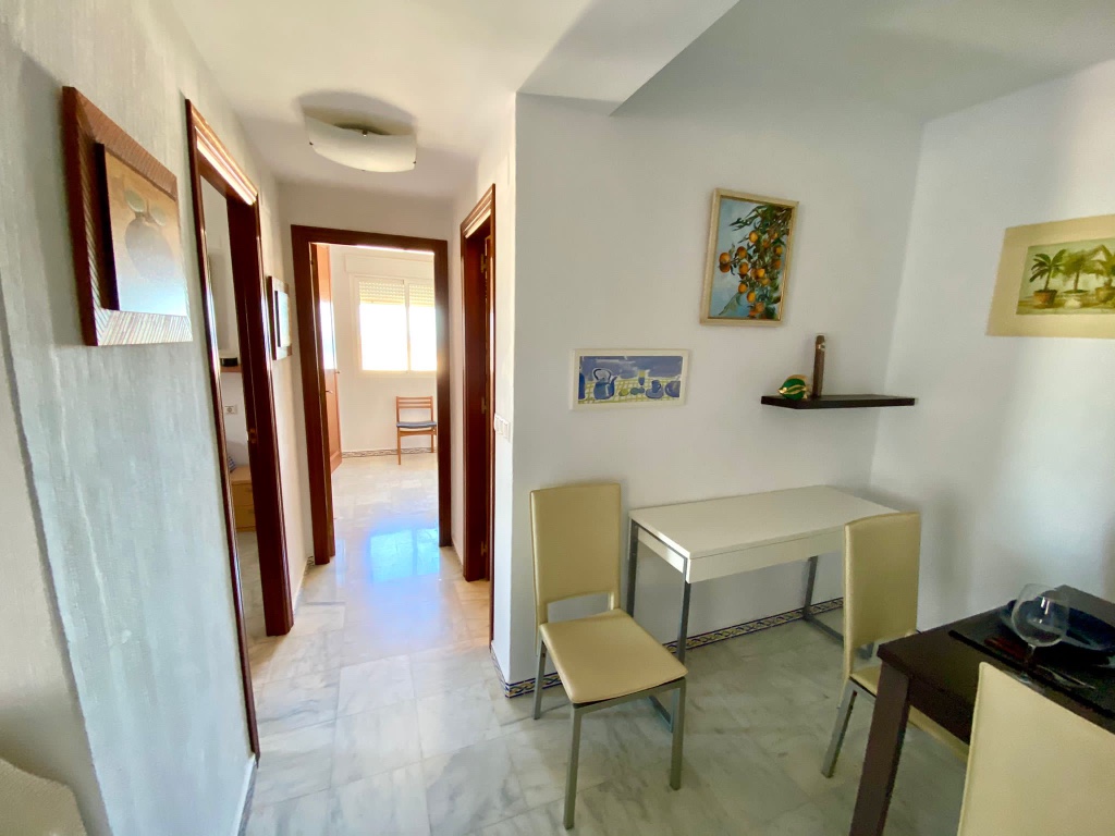 For sale - 3 Bedroom 2 Bathroom Apartament in Torrevieja - Torrevieja  - Alicante