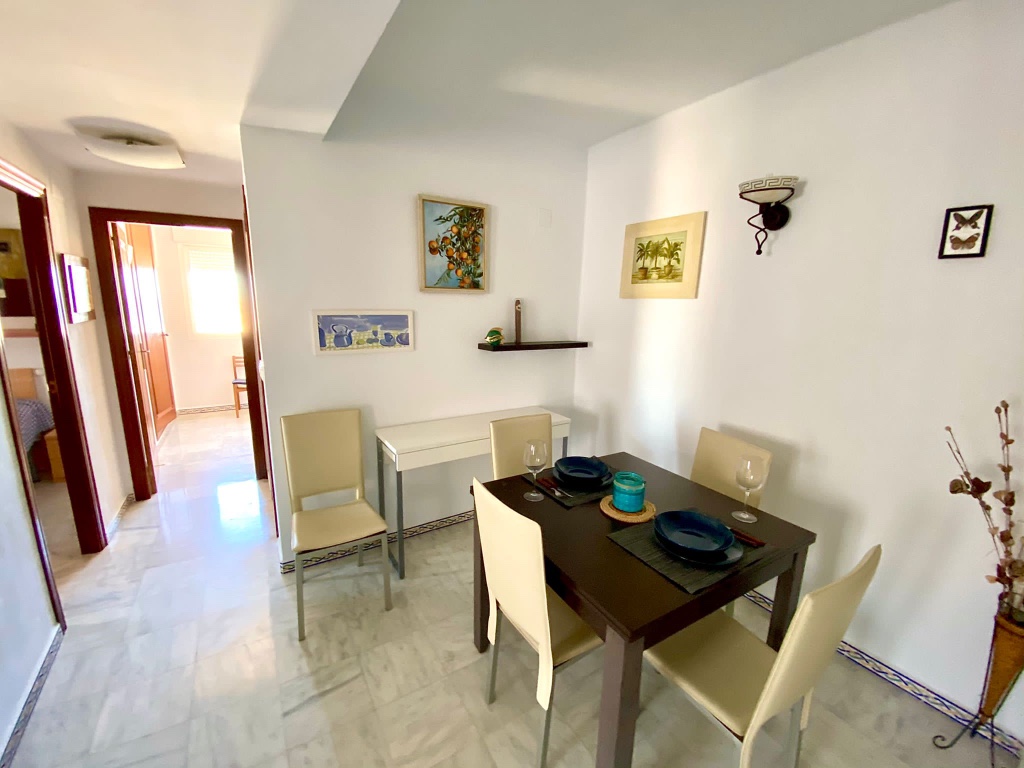 For sale - 3 Bedroom 2 Bathroom Apartament in Torrevieja - Torrevieja  - Alicante