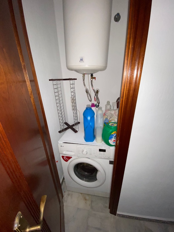 For sale - 3 Bedroom 2 Bathroom Apartament in Torrevieja - Torrevieja  - Alicante