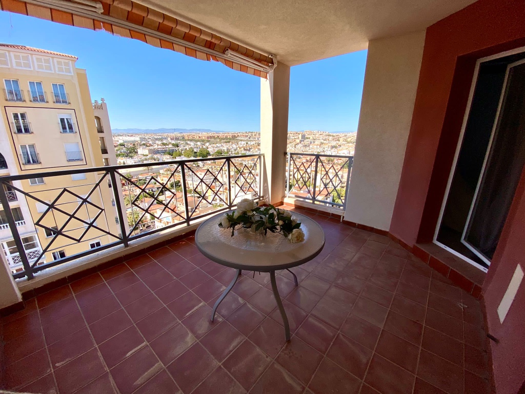 For sale - 3 Bedroom 2 Bathroom Apartament in Torrevieja - Torrevieja  - Alicante
