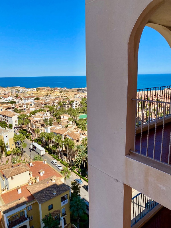 For sale - 3 Bedroom 2 Bathroom Apartament in Torrevieja - Torrevieja  - Alicante