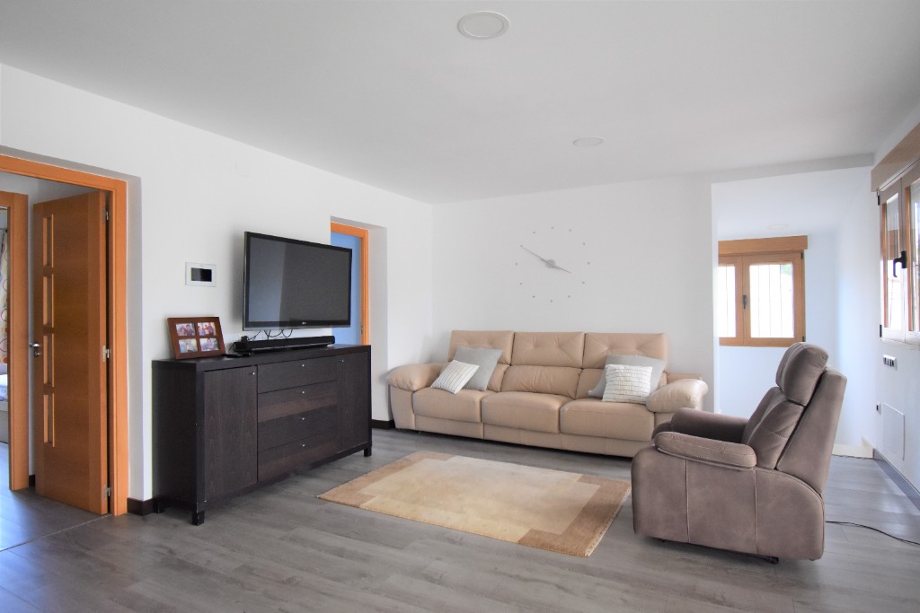 For sale - 4 Bedroom 2 Bathroom Villa in Pinar De Campoverde - Pinar De Campoverde  - Alicante