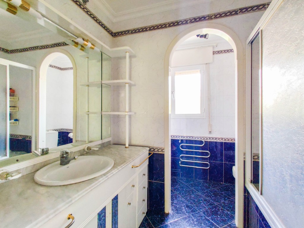 For sale - 5 Bedroom 3 Bathroom Villa in Ciudad Quesada - Ciudad Quesada  - Alicante