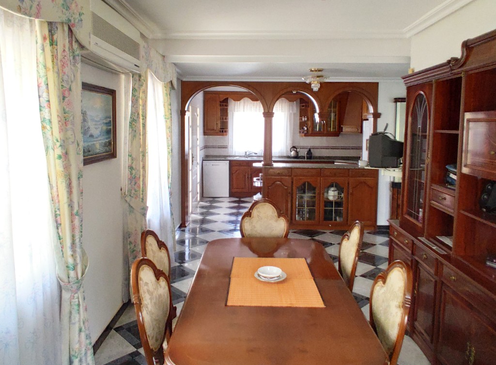 For sale - 5 Bedroom 3 Bathroom Villa in Ciudad Quesada - Ciudad Quesada  - Alicante