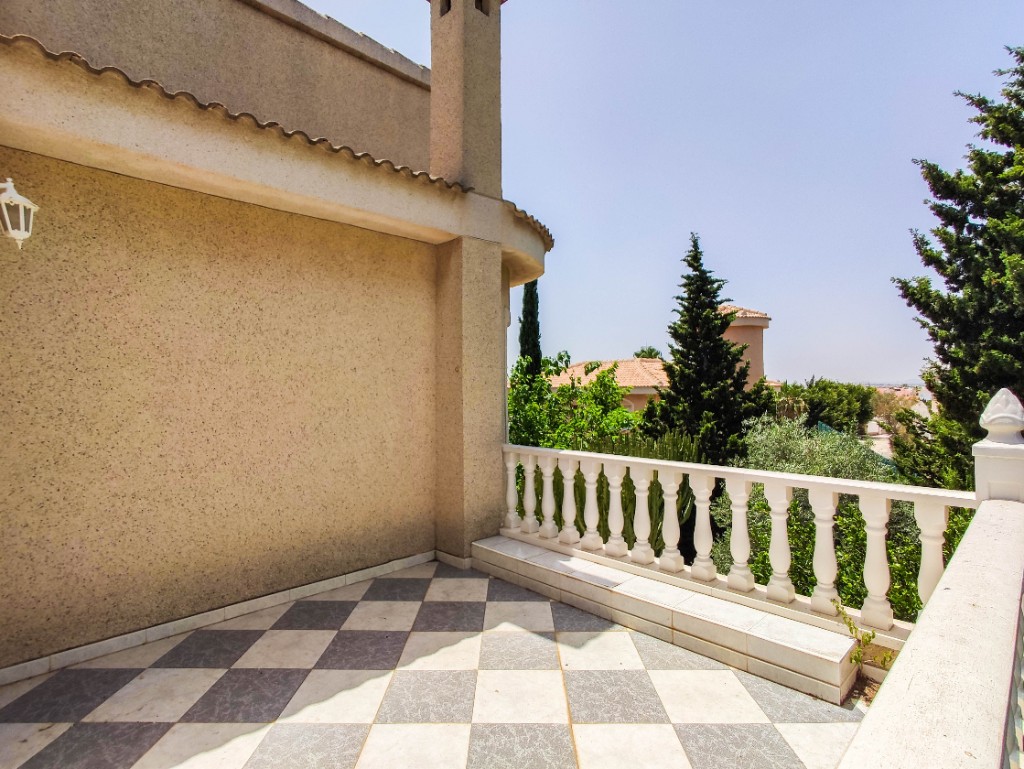For sale - 5 Bedroom 3 Bathroom Villa in Ciudad Quesada - Ciudad Quesada  - Alicante