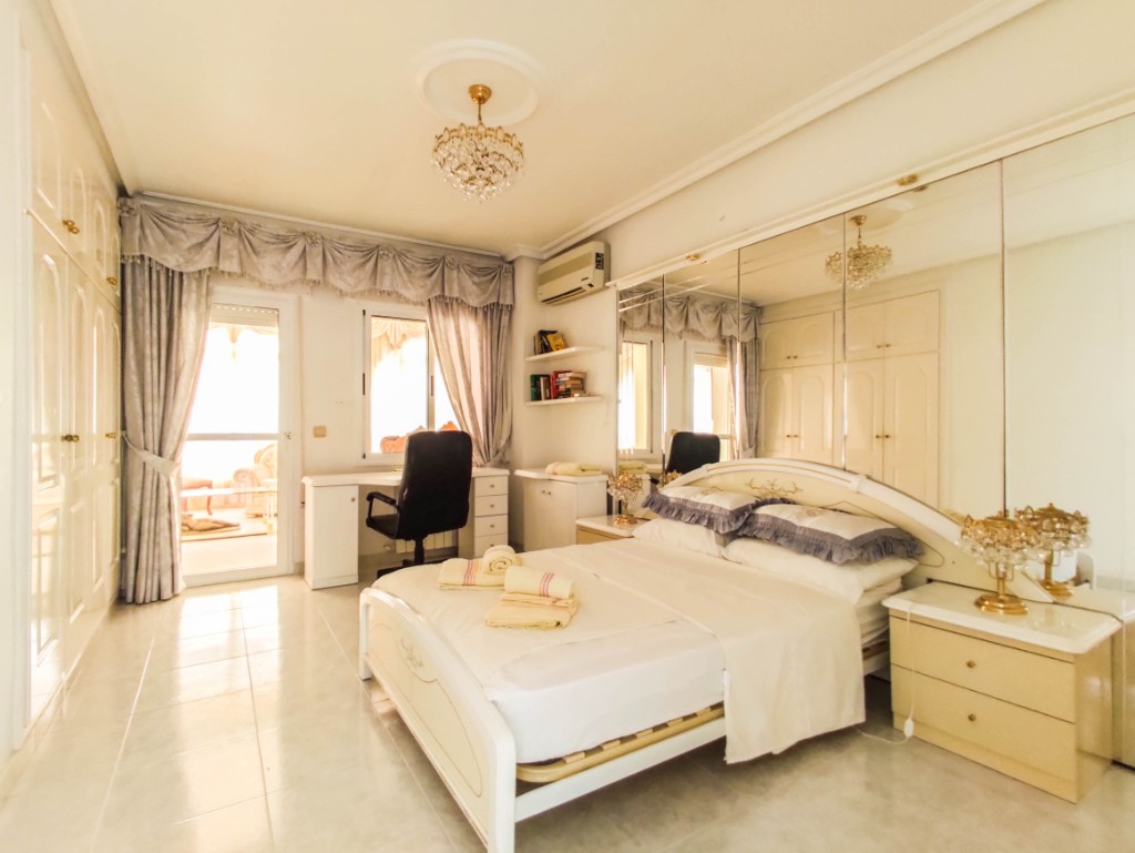 For sale - 5 Bedroom 3 Bathroom Villa in Ciudad Quesada - Ciudad Quesada  - Alicante