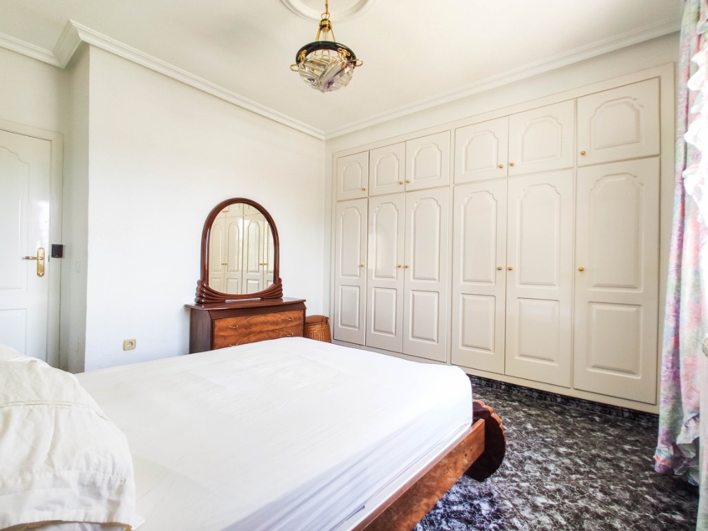 For sale - 5 Bedroom 3 Bathroom Villa in Ciudad Quesada - Ciudad Quesada  - Alicante