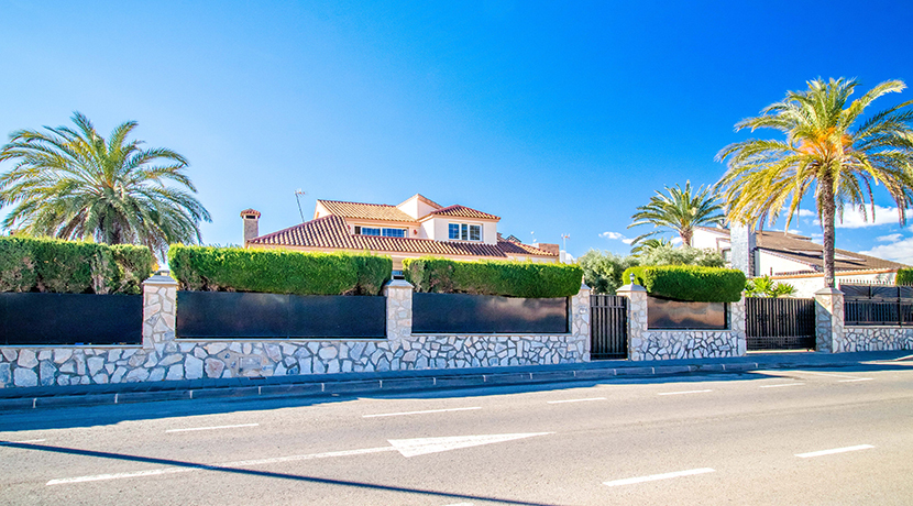 For sale - 4 Bedroom 3 Bathroom Villa in Pilar de la Horadada - Pilar de La Horadada  - Alicante