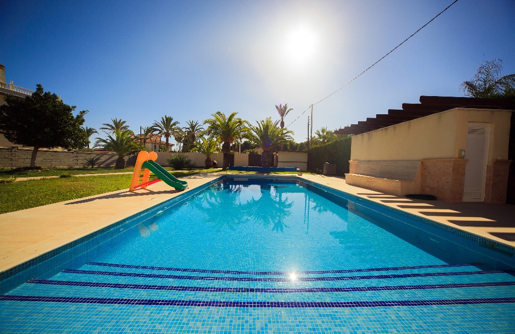 For sale - 3 Bedroom 3 Bathroom Villa in Cabo Roig - Cabo Roig  - Alicante