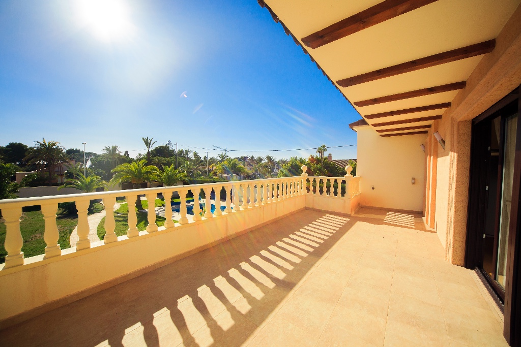 For sale - 3 Bedroom 3 Bathroom Villa in Cabo Roig - Cabo Roig  - Alicante