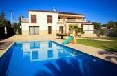 3-6623/79227, 3 Bedroom 3 Bathroom Villa in Cabo Roig