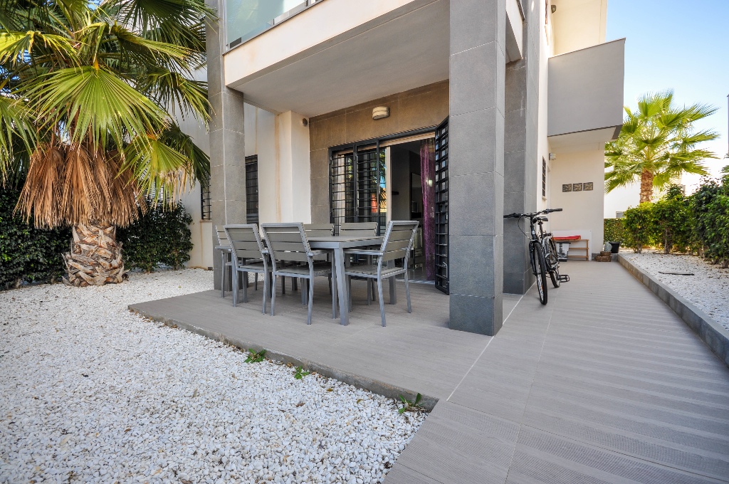 For sale - 2 Bedroom 2 Bathroom Apartament in Punta Prima - Punta Prima  - Alicante