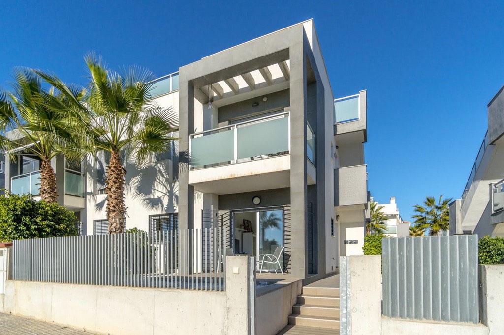For sale - 2 Bedroom 2 Bathroom Apartament in Punta Prima - Punta Prima  - Alicante