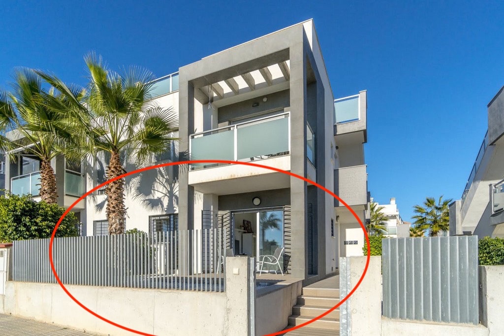 For sale - 2 Bedroom 2 Bathroom Apartament in Punta Prima - Punta Prima  - Alicante