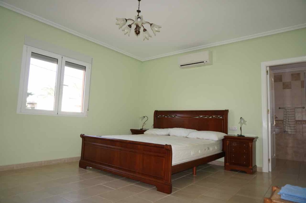 For sale - 7 Bedroom 4 Bathroom Villa in Cabo Roig - Cabo Roig  - Alicante